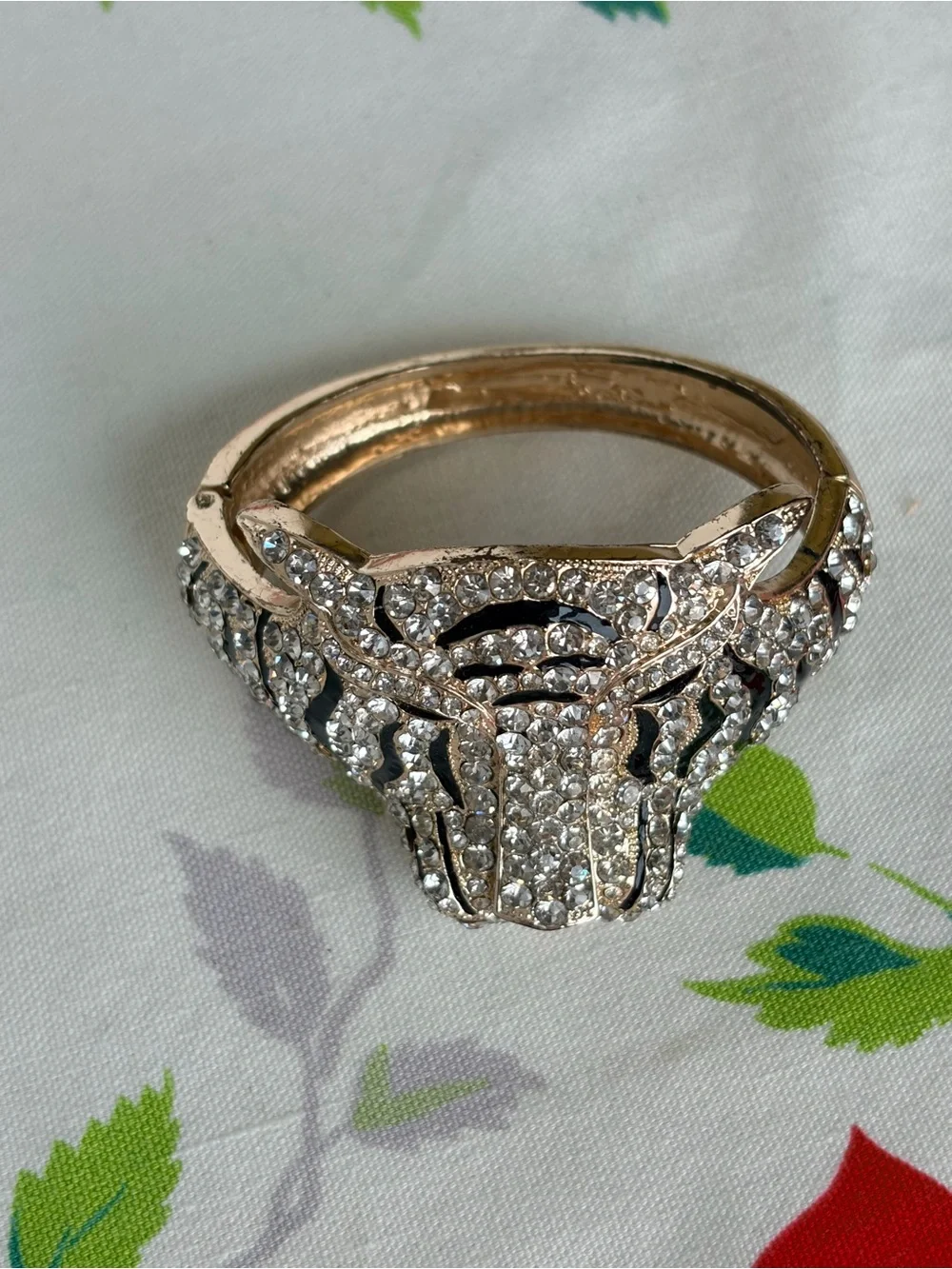 Vintage Crystal Tiger Head Bracelet - Gold Tone with Black and Clear Accents